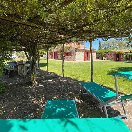 Casa de Férias Beautiful In With Kitchen Pereta